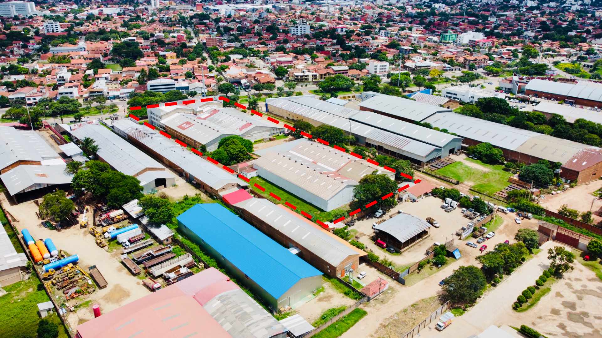 Galpón GALPON EN VENTA ZONA PARQUE INDISTRIAL SOBRE EL 4TO ANILLO  Foto 2