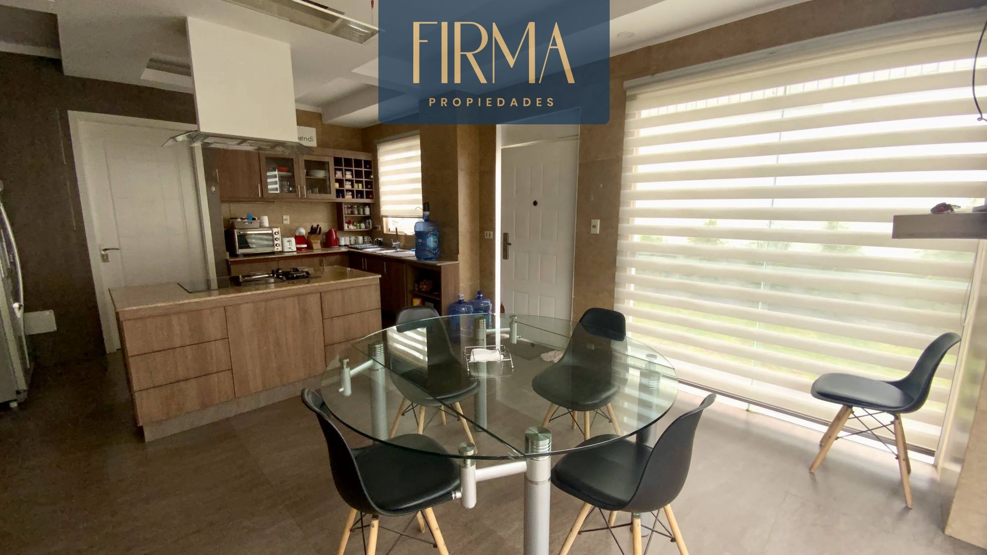 Casa en VentaACHUMANI JARDINES DEL SUR 3 dormitorios 4 baños 3 parqueos Foto 24