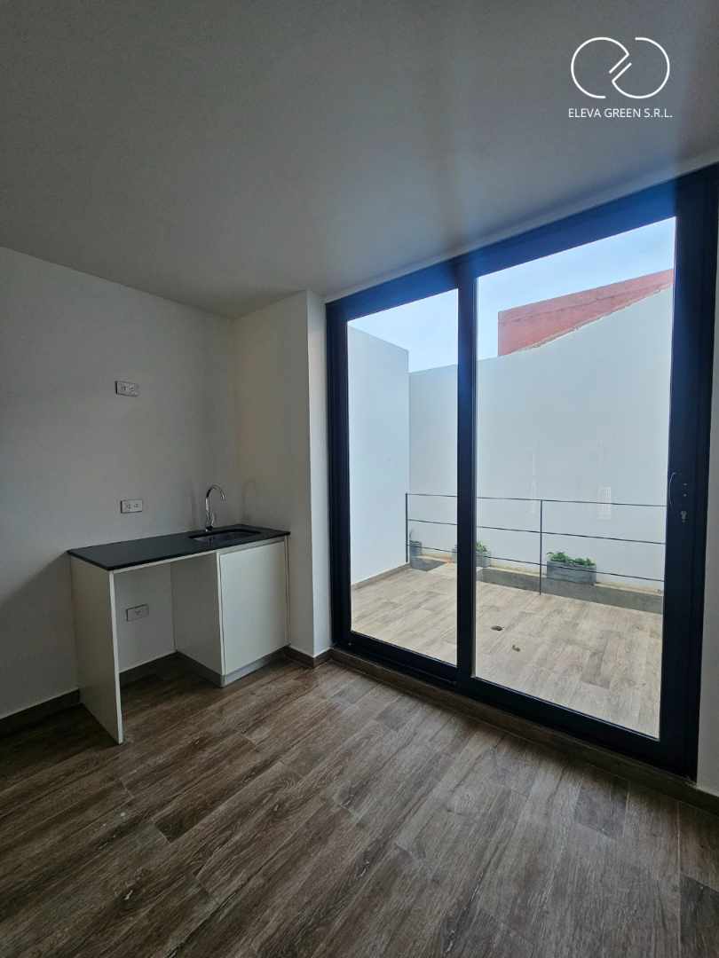 Local comercial en VentaZona norte entre 2do y 3er anillo  1 baños  Foto 6