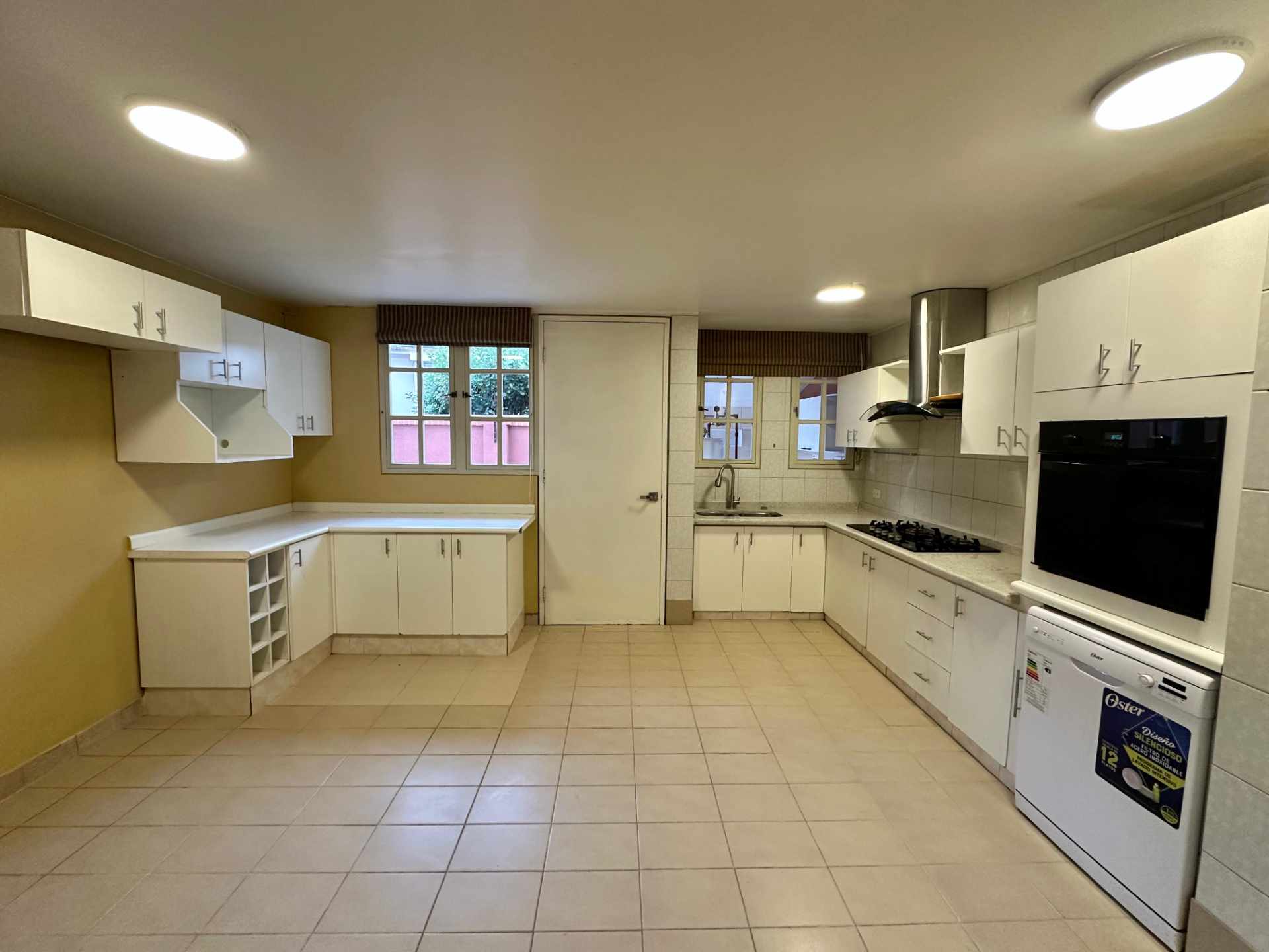 Casa en VentaCALACOTO, CALLE 21 4 dormitorios 5 baños 3 parqueos Foto 23