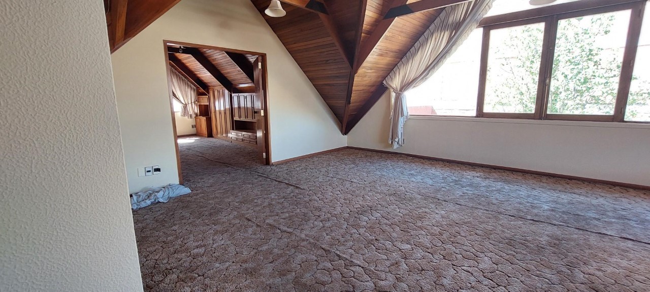 Casa en VentaIRPAVI BAJO EN VENTA CASA EN PLENA ESQUINA  Foto 5