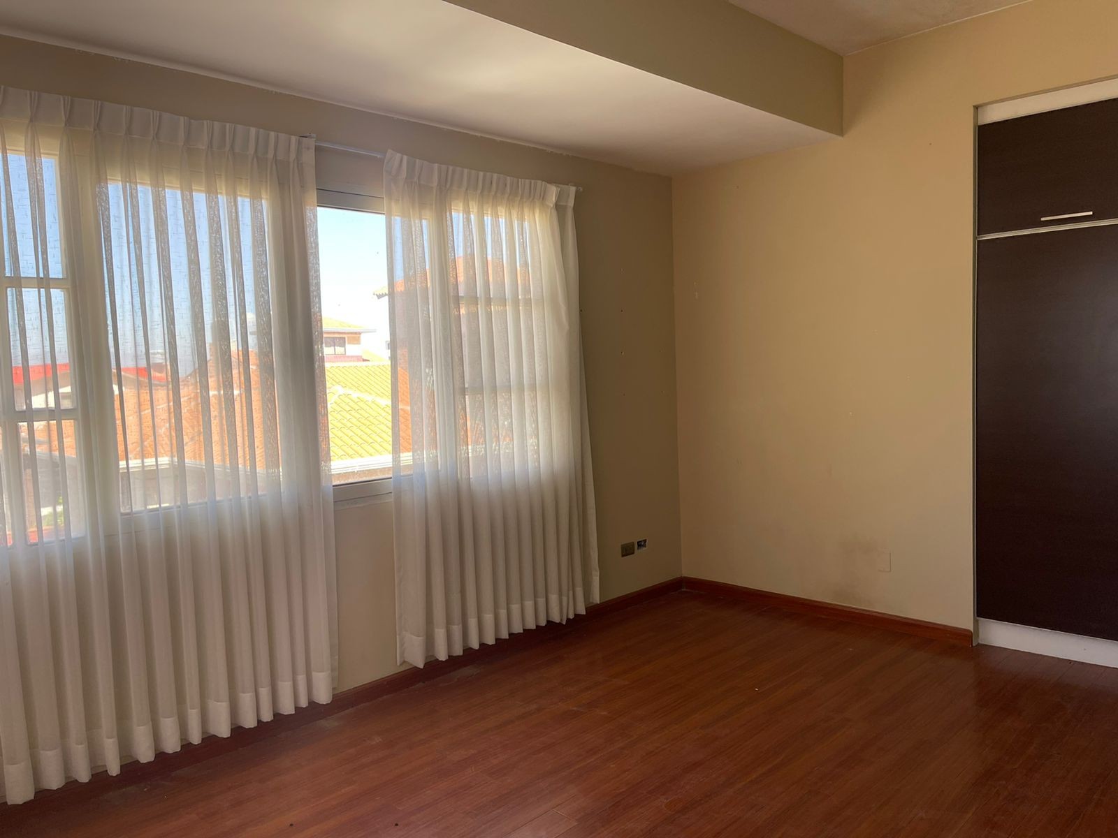 Casa en Sacaba en Cochabamba 4 dormitorios 4 baños 3 parqueos Foto 16