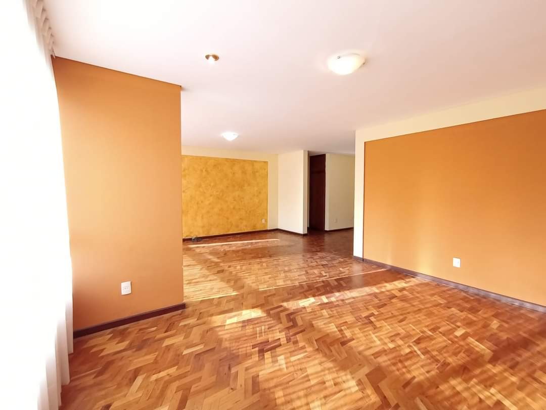Departamento en Irpavi en La Paz 3 dormitorios 4 baños 1 parqueos Foto 15