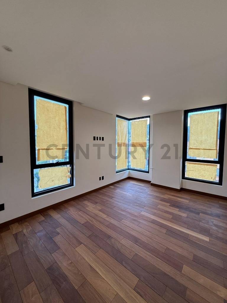 Departamento en Irpavi en La Paz 2 dormitorios 3 baños 1 parqueos Foto 8