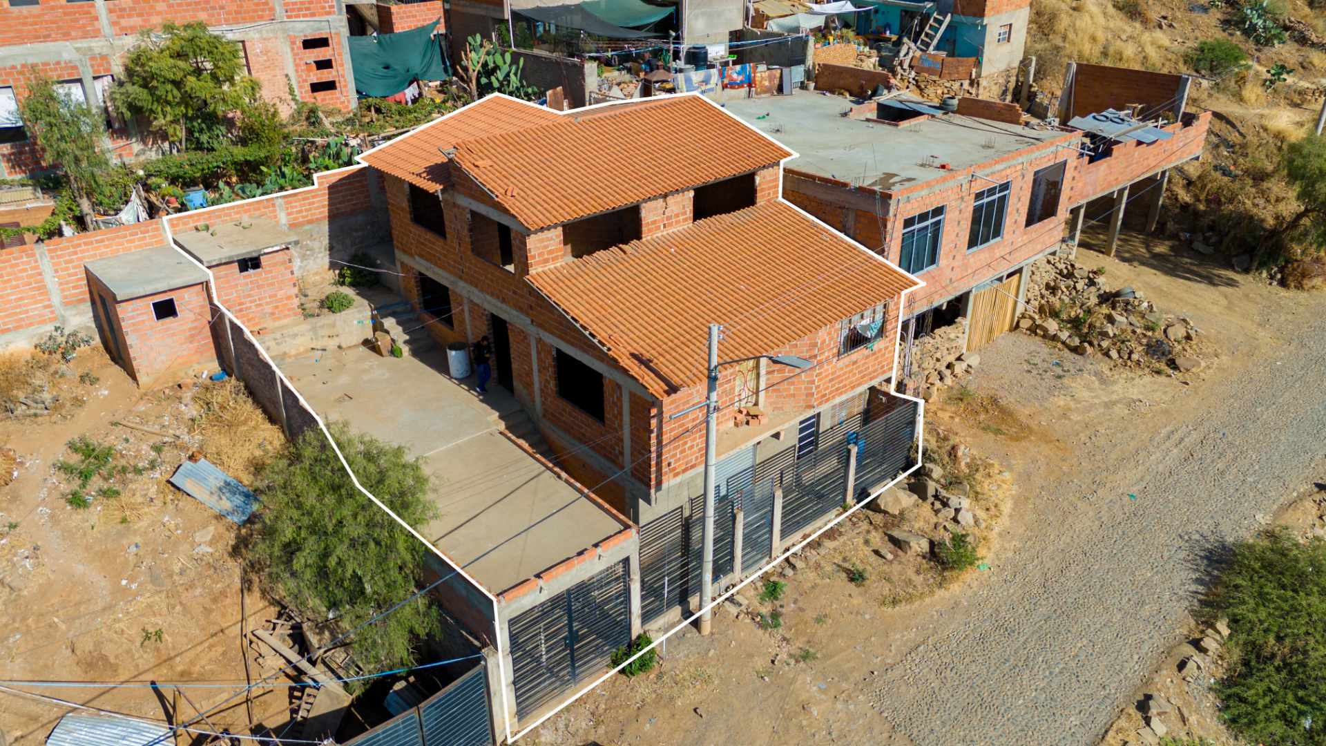 Casa en VentaCalle Jose Arce Paravicini de 15 m - Esq. Calle Marianela Garcia Zona Ticti 3 dormitorios 1 baños 1 parqueos Foto 4