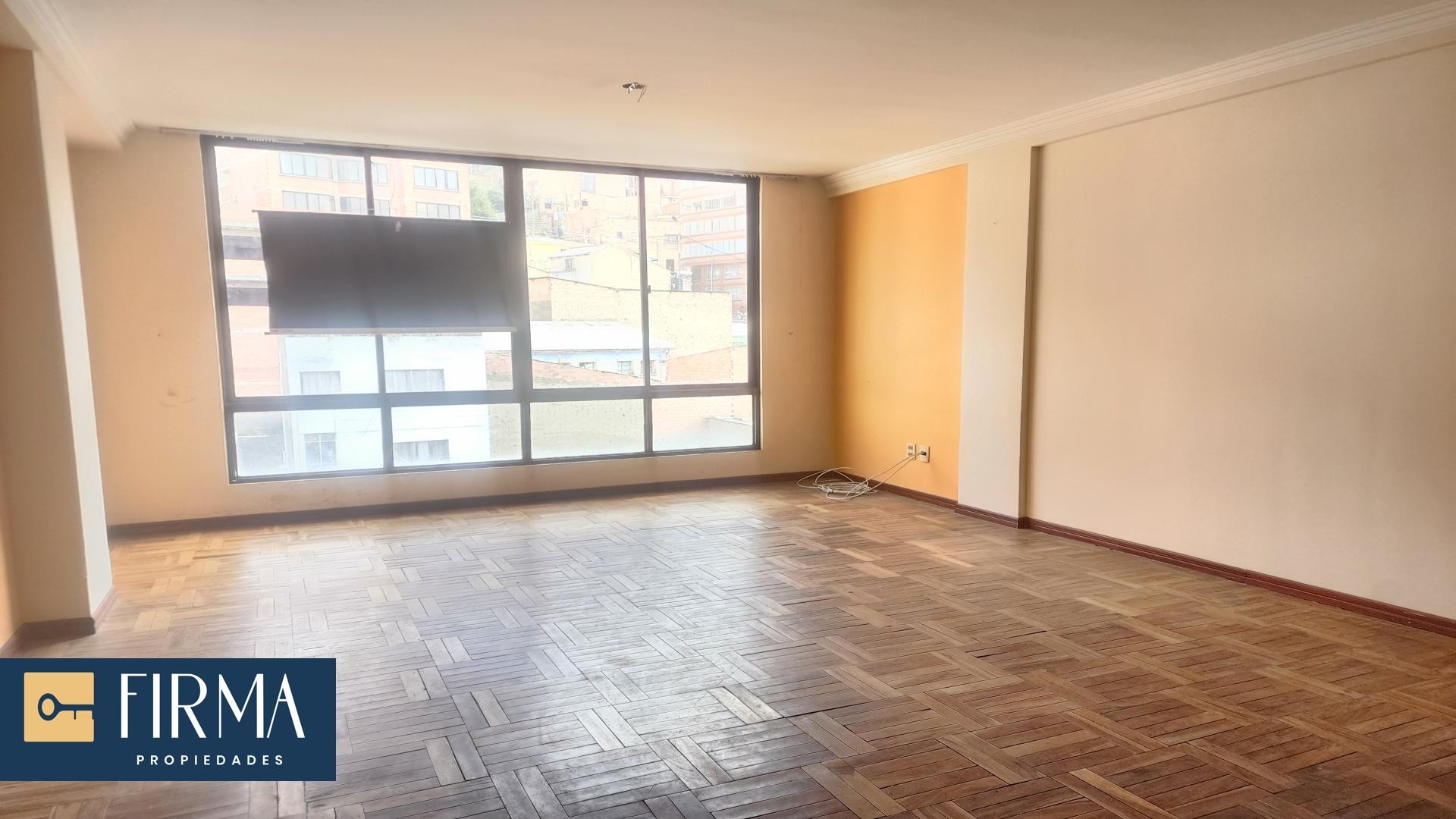 Departamento en Miraflores en La Paz 3 dormitorios 3 baños  Foto 12