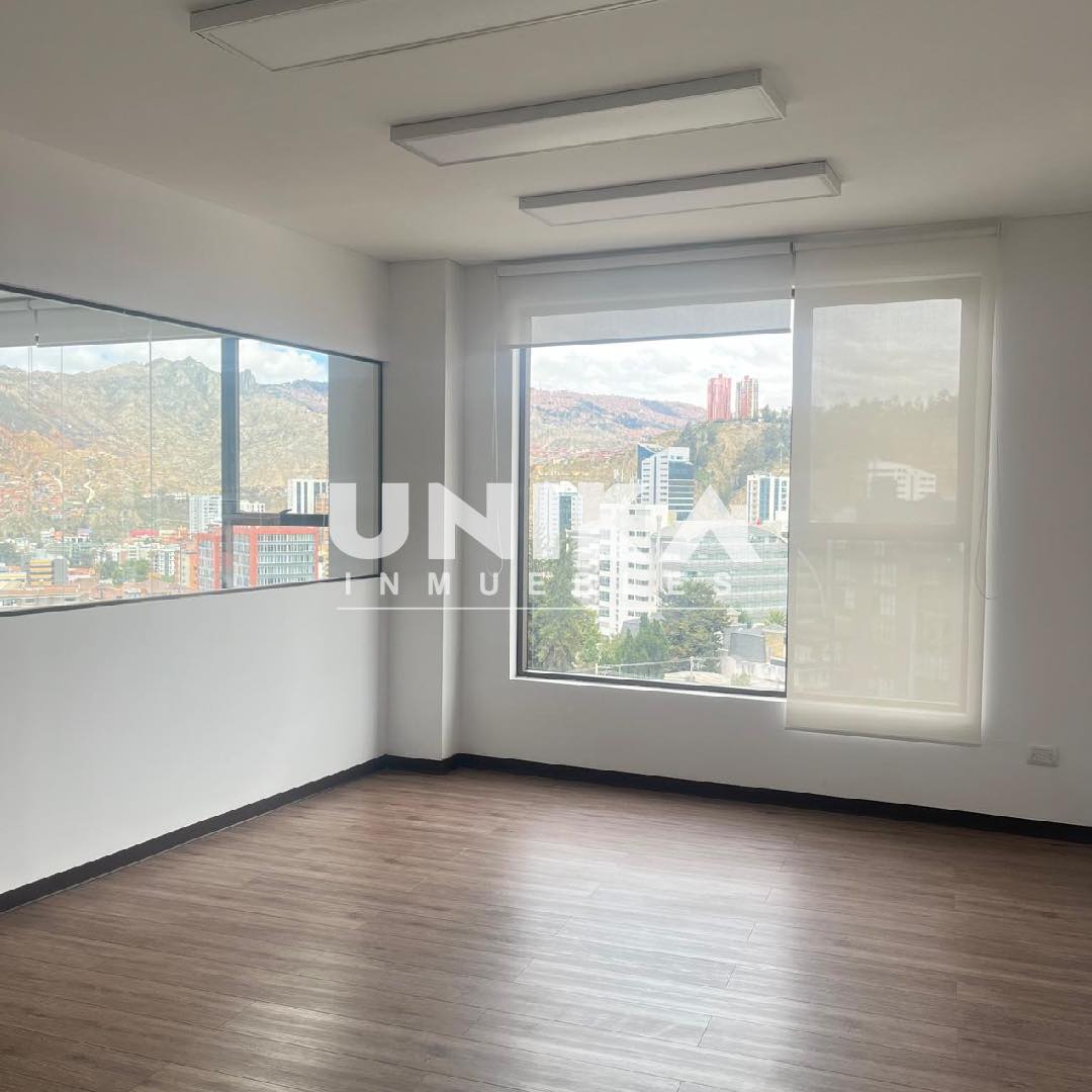 En Alquiler a Bs 12,500 Foto 3