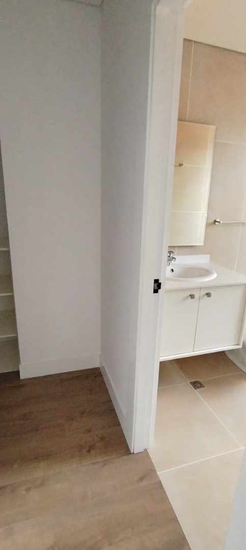 Departamento en Achumani en La Paz 3 dormitorios 4 baños 1 parqueos Foto 2