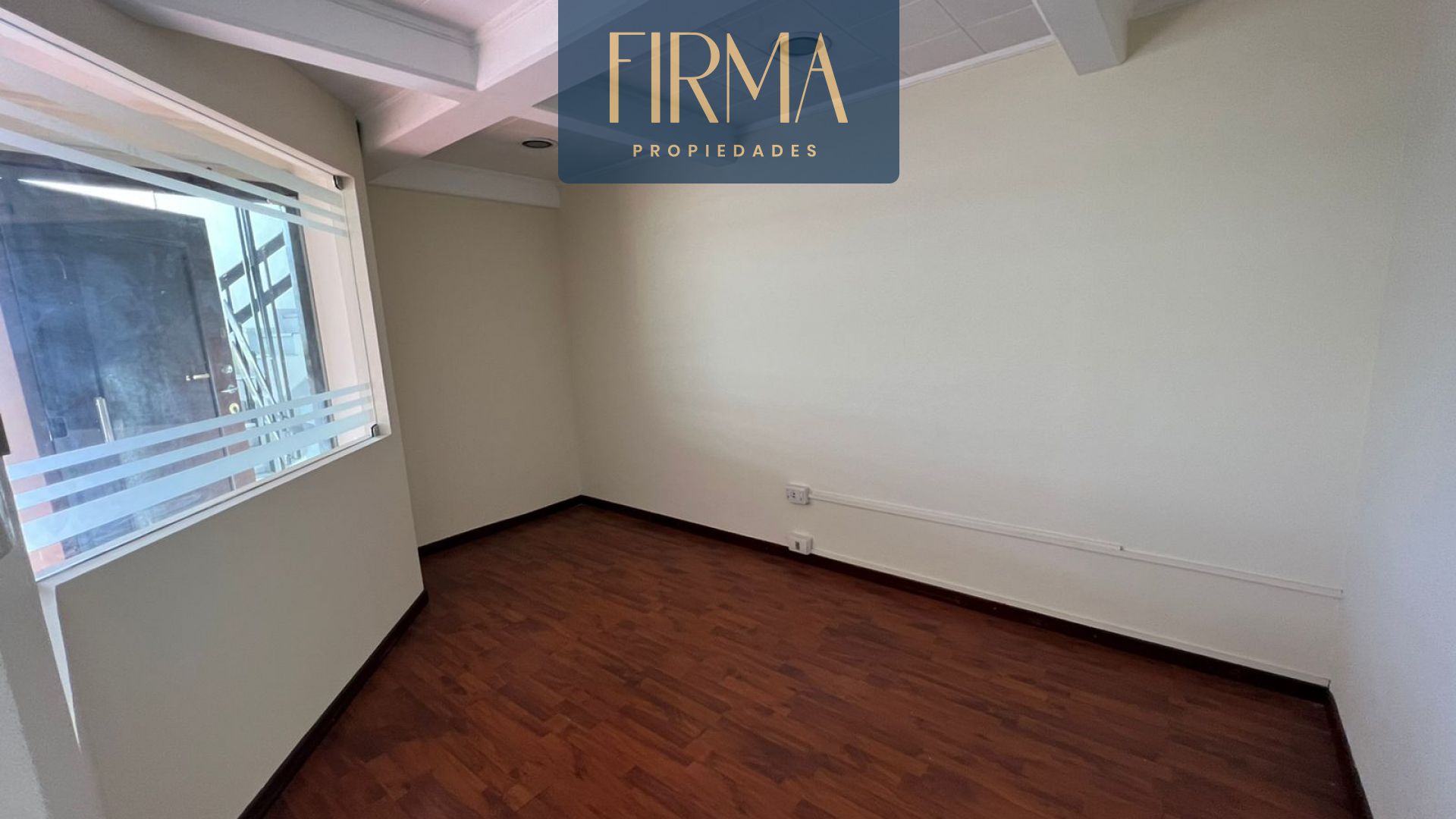 Oficina en AlquilerALQUILA ESTA OFICINA EN AV. 6 DE AGOSTO 6 dormitorios 2 baños 1 parqueos Foto 14