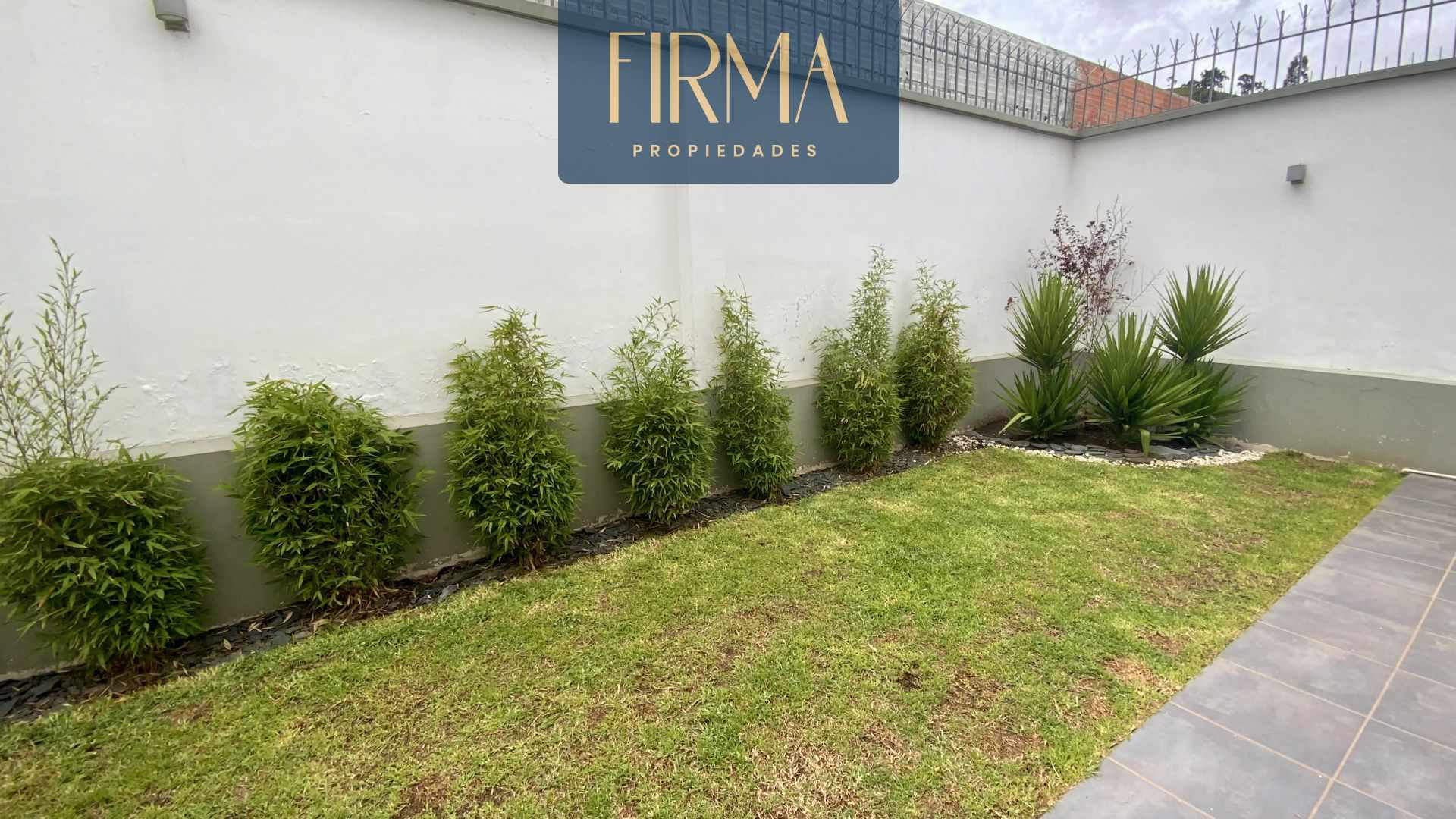 Casa en VentaACHUMANI JARDINES DEL SUR 3 dormitorios 4 baños 3 parqueos Foto 11