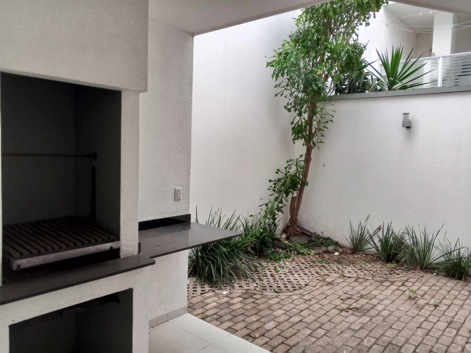 Casa [CONDOMINIO JERUSALEN| 4TO. Y 5TO. ANILLO ZONA NORTE ENTRE RADIAL 26 Y 27 CERCA DE MALL LAS BRISAS] ALQUILER SIN MUEBLES CASA DE 2 PLANTAS, DE 3 DORMITORIOS PET FRIENDLY, CON DEPENDENCIAS Y PARQUEO TECHADO Foto 9