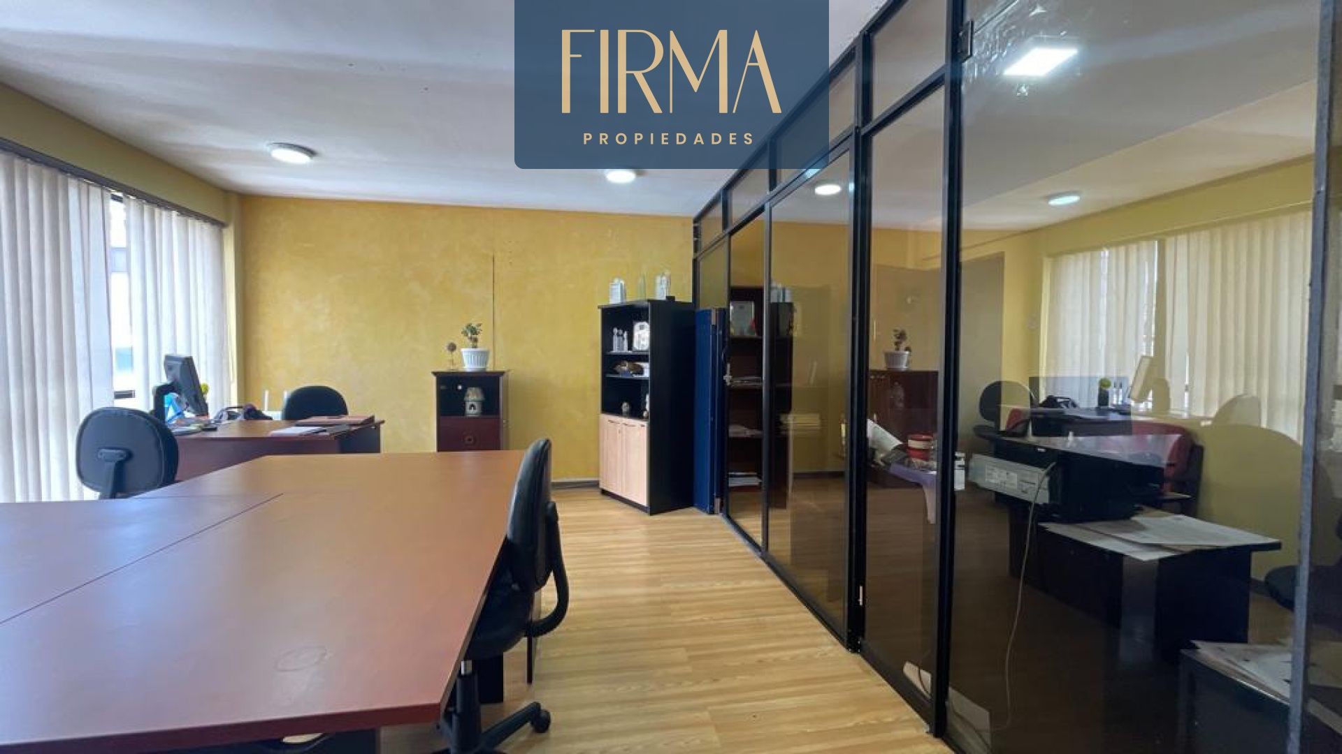 Oficina en VentaOFICINA EN VENTA EN EL CENTRO DE LA CIUDAD 2 dormitorios 1 baños  Foto 2