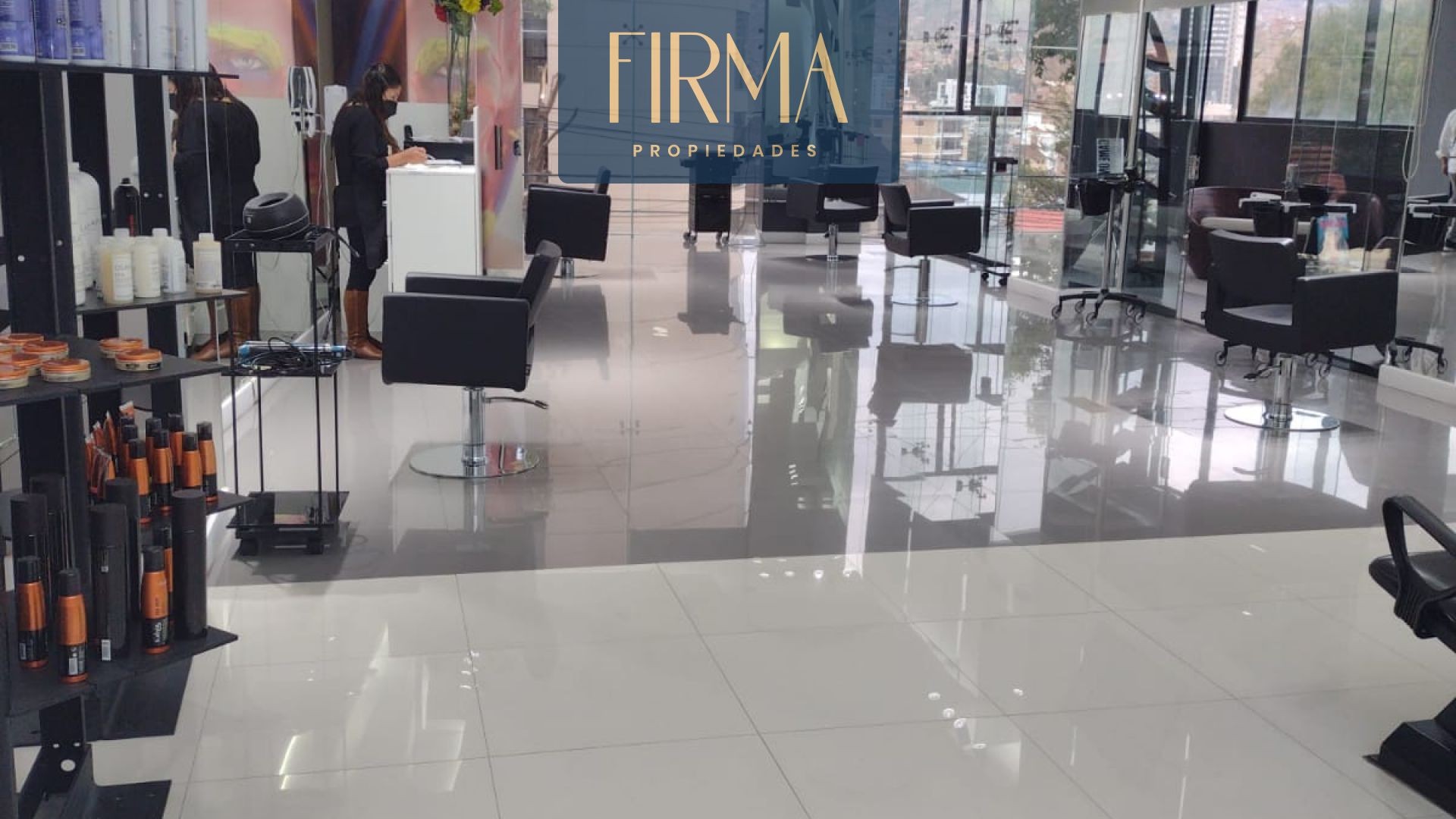 En Alquiler a $us 1,500 Foto 1