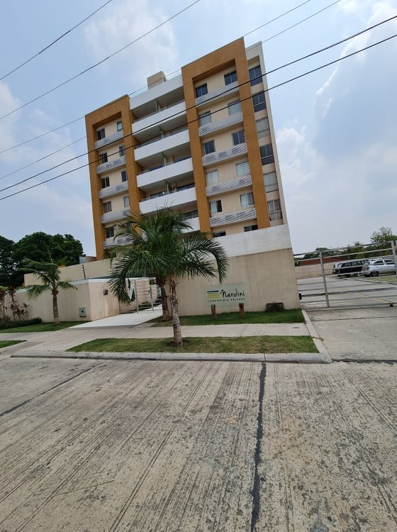 Departamento en Entre 8vo y 9no anillo Norte en Santa Cruz de la Sierra 3 dormitorios 2 baños 1 parqueos Foto 11