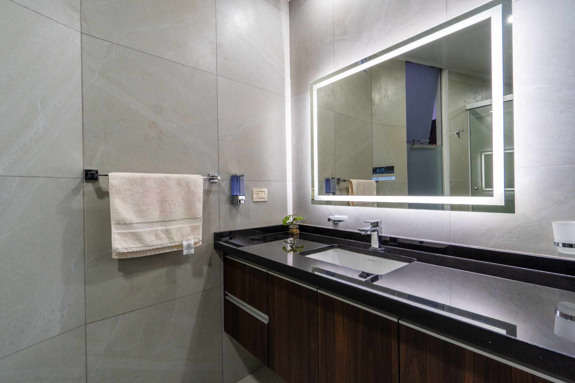 Casa Calle Begonia entre Av. Pando y Trinitaria Foto 24