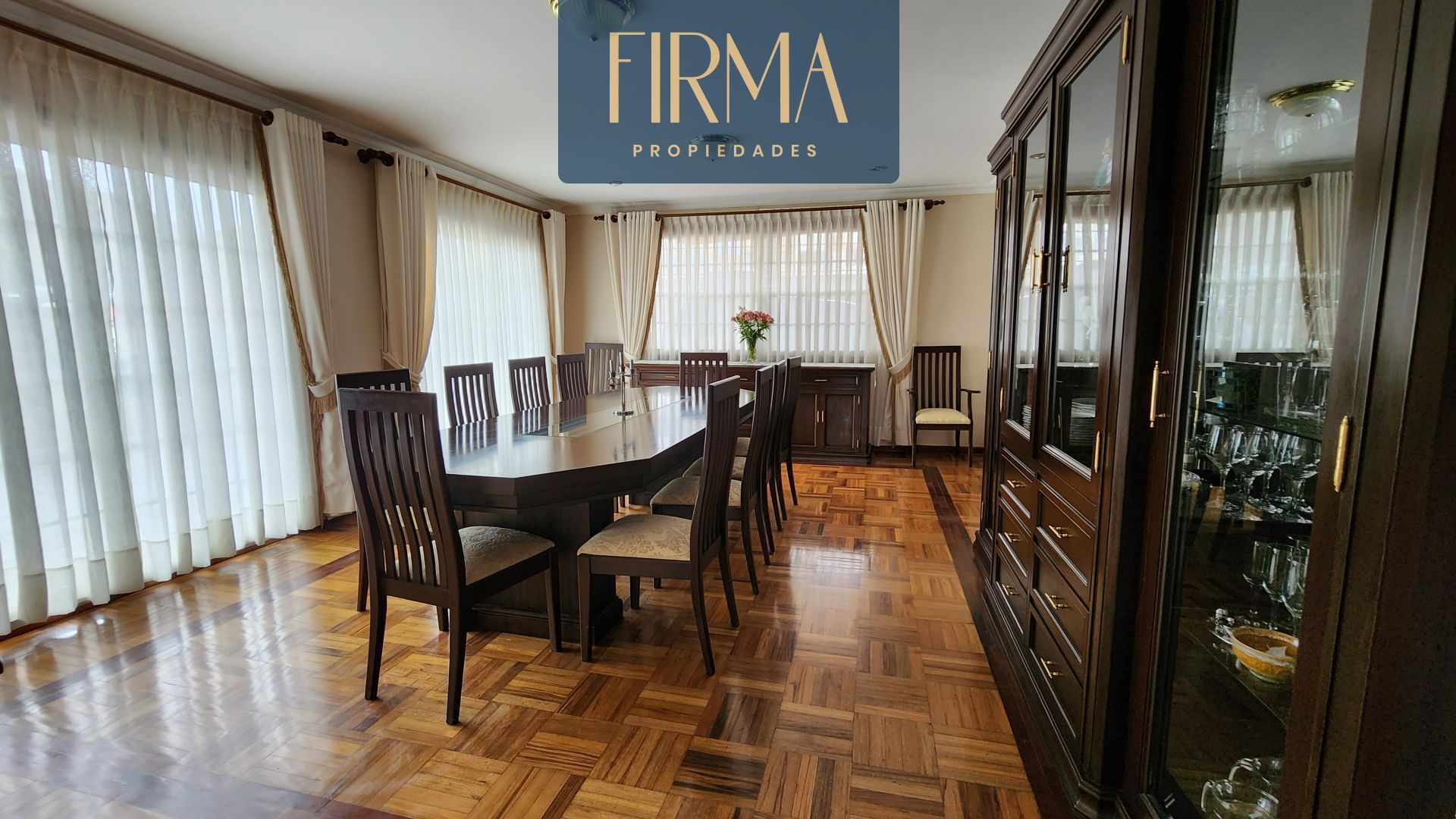 Casa en VentaIRPAVI (INICIO) 4 dormitorios 5 baños 5 parqueos Foto 4