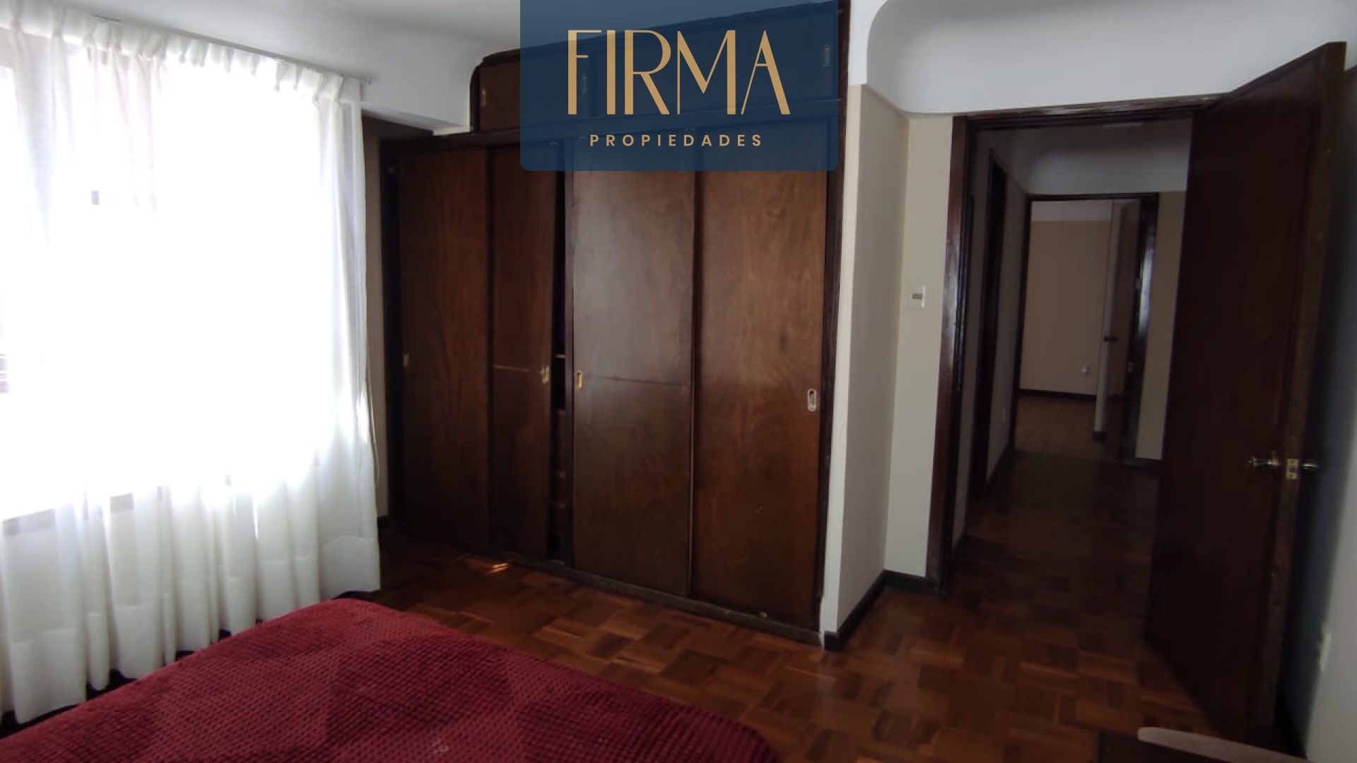 Casa en Achumani en La Paz 4 dormitorios 4 baños 2 parqueos Foto 24