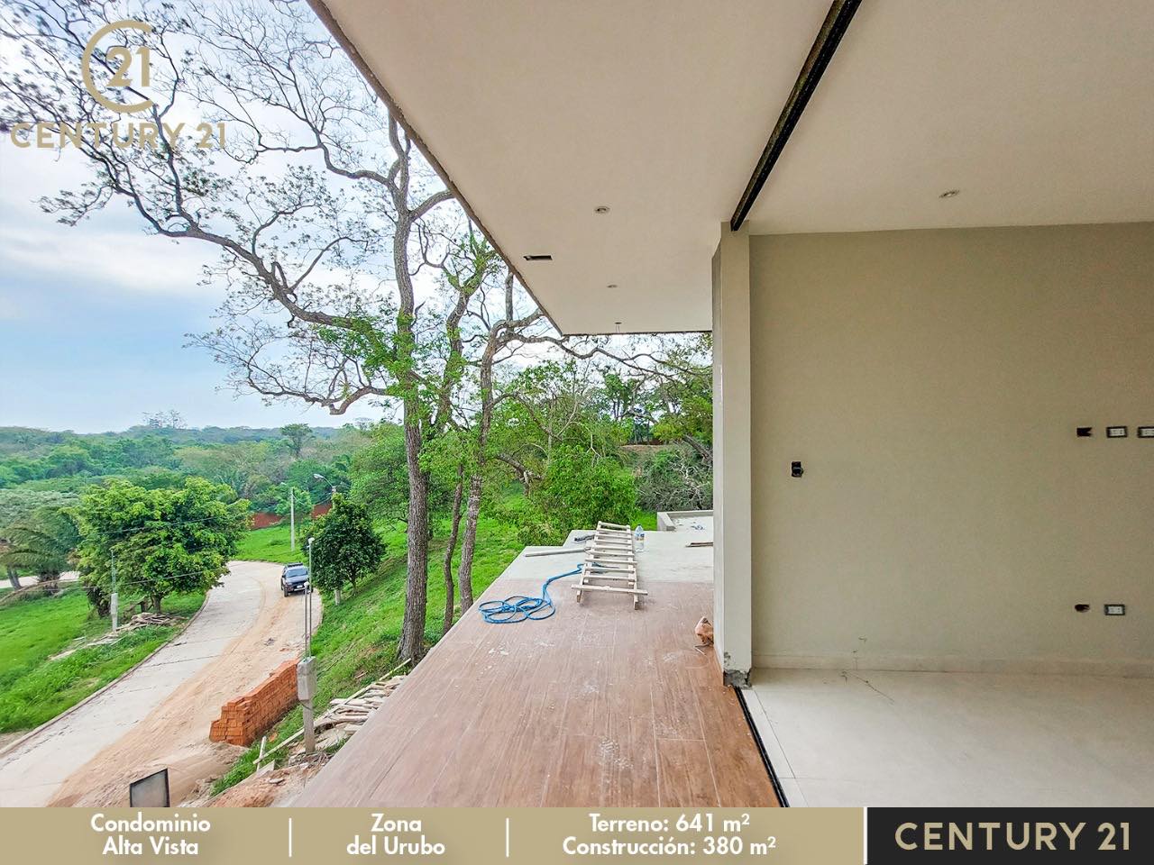 Casa en Urubó en Santa Cruz de la Sierra 5 dormitorios 4 baños 2 parqueos Foto 5