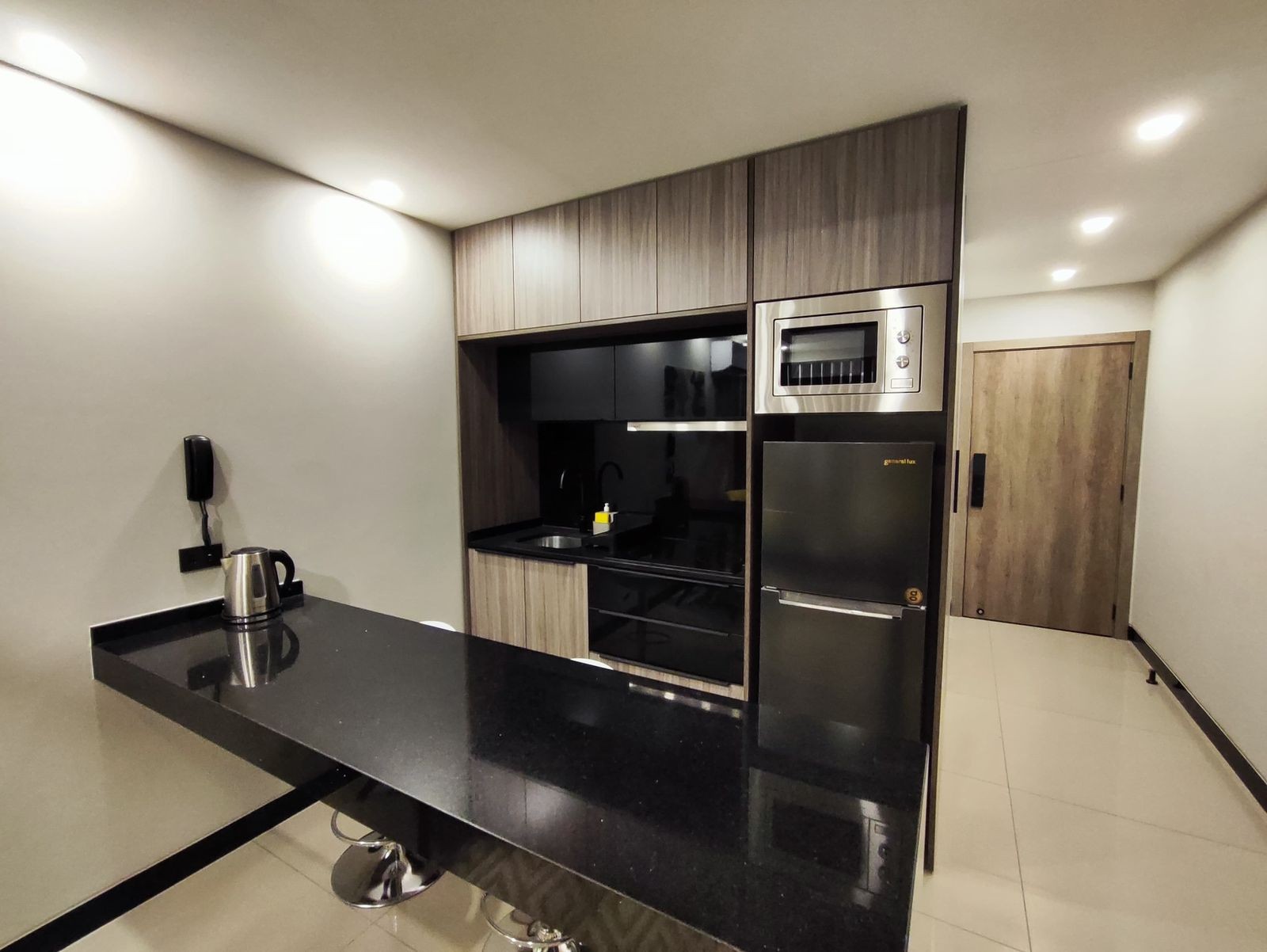 Departamento en AlquilerEn Equipetrol lujoso departamento de 2 Dormitorios Amoblado en Alquiler  3 dormitorios 2 baños 1 parqueos Foto 7