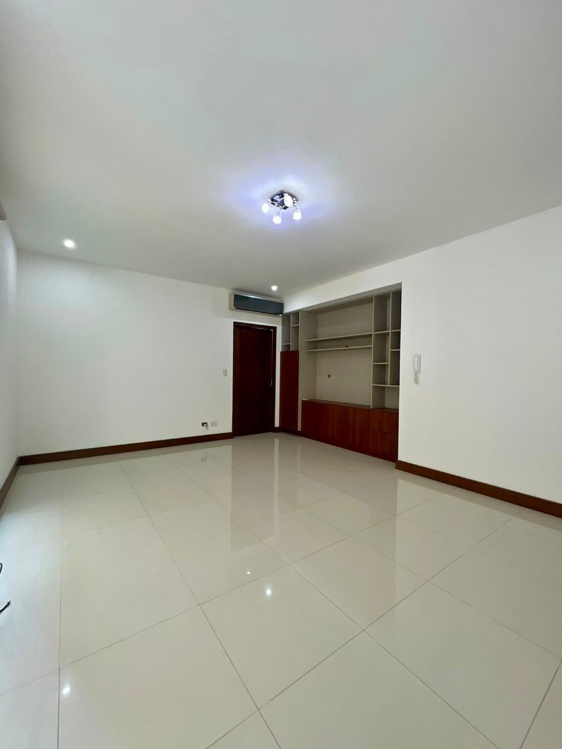 Departamento en VentaEn Venta Exclusivo Penthouse de 247 m2 en Condominio Tarumá 4 dormitorios 4 baños 2 parqueos Foto 16