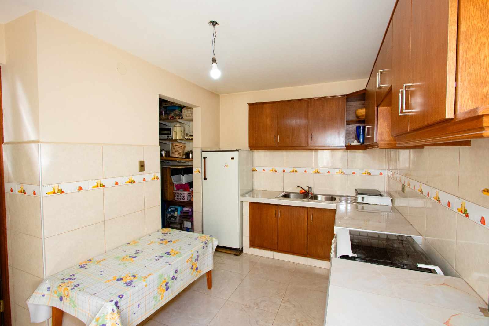 Casa en VentaAv. República - Y Av. 6 de agosto Sur 3 dormitorios 2 baños 2 parqueos Foto 11