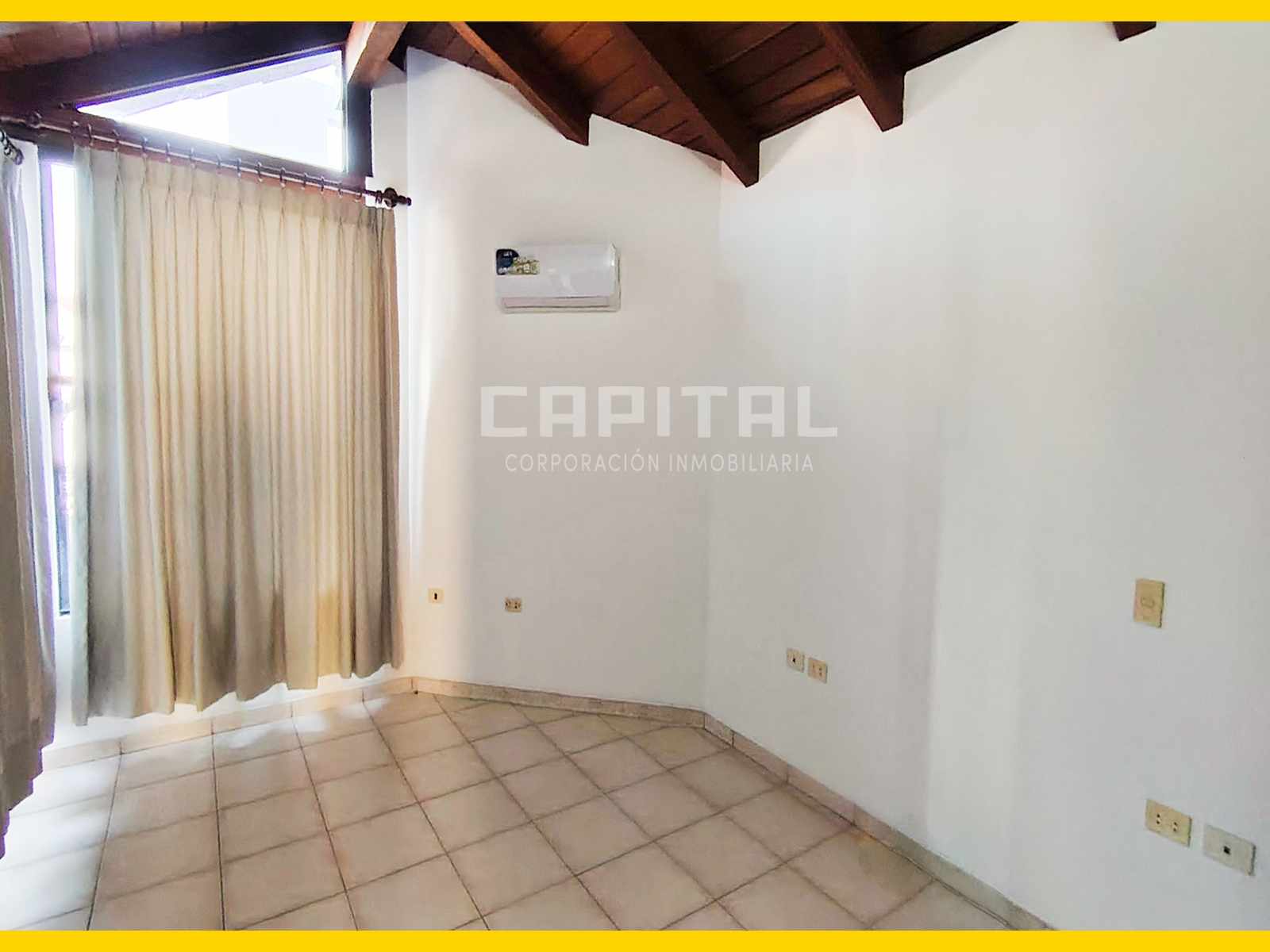 Casa en Entre 4to y 5to anillo Norte en Santa Cruz de la Sierra 2 dormitorios 5 baños 3 parqueos Foto 8
