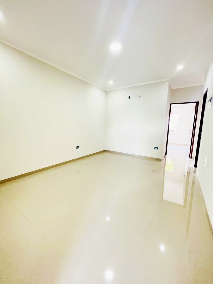 Casa en VentaAv. Alemana entre 7mo y 8vo anillo Foto 12