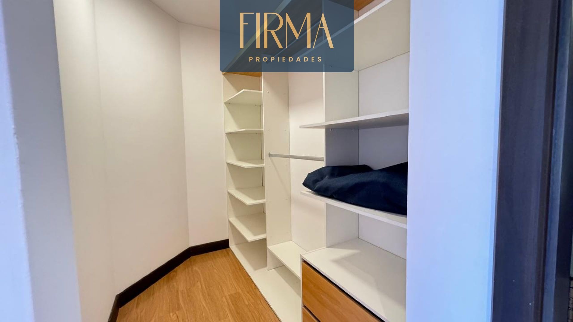 En Venta a $us 240,000 Foto 8