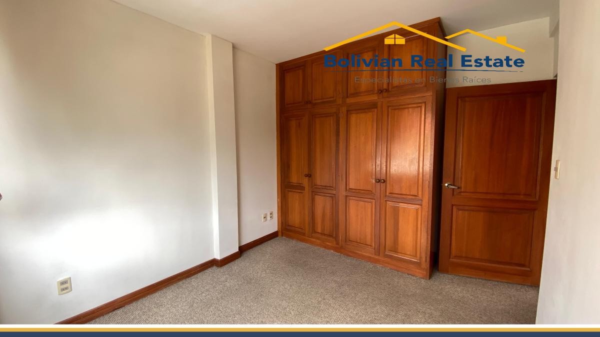 Departamento en AlquilerACHUMANI CALLE 14, BONITO DEPARTAMENTO EN ALQUILER  3 dormitorios 3 baños 2 parqueos Foto 9