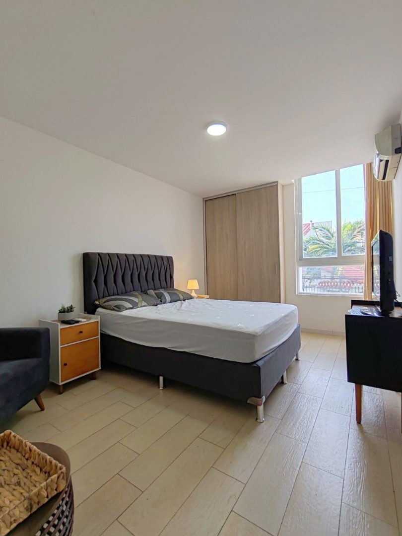 Departamento en AlquilerZona Norte
Av. Beni 2do. Y 3er Anillo
CONDOMINIO ORANGE 1 dormitorios 1 baños  Foto 8