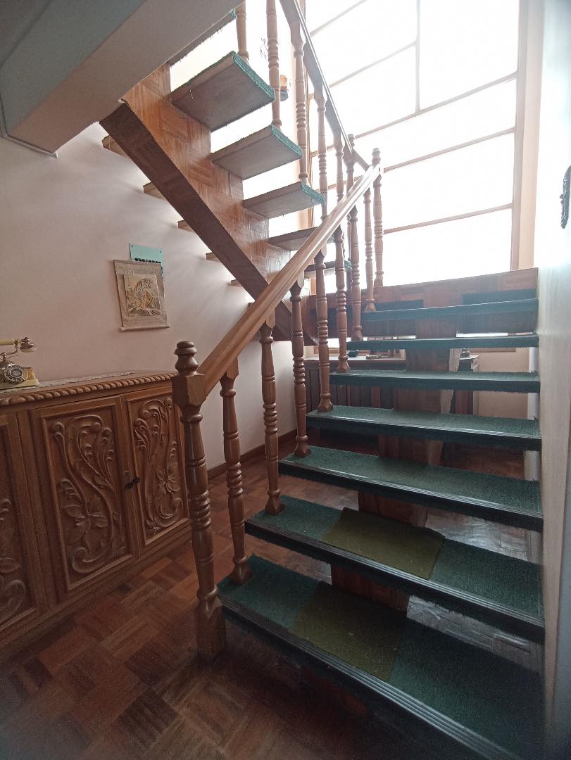 Departamento en VentaCASA EN VENTA / IRPAVI 7 dormitorios 5 baños 5 parqueos Foto 17