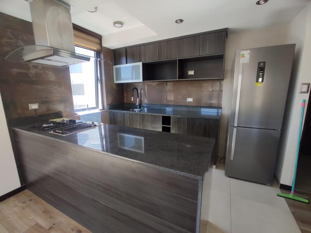 En Alquiler a $us 400 Foto 6