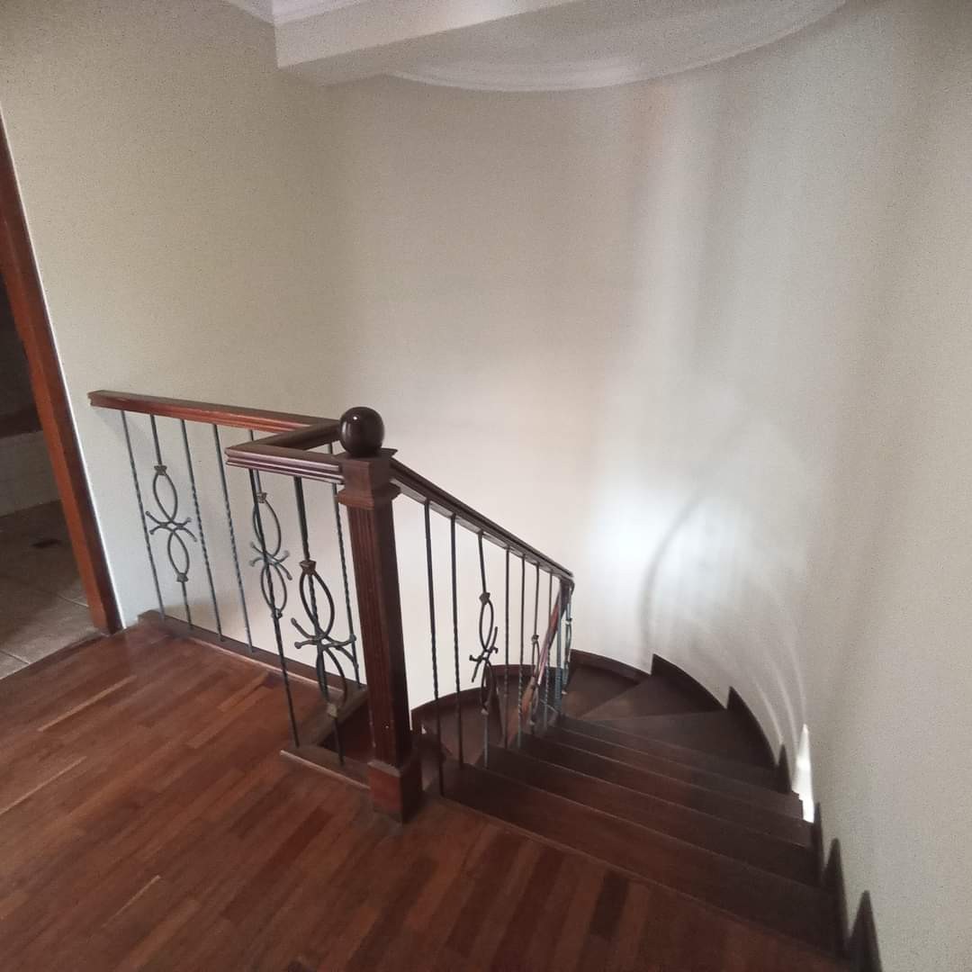 Departamento en Obrajes en La Paz 3 dormitorios 4 baños 1 parqueos Foto 6