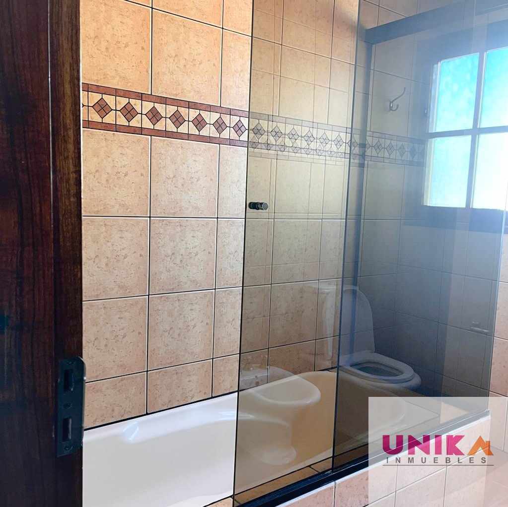 Casa en Alquiler🏡 AMPLIA Y HERMOSA CASA EN ALQUILER, AUQUISAMAÑA.  3 dormitorios 3 baños 3 parqueos Foto 13