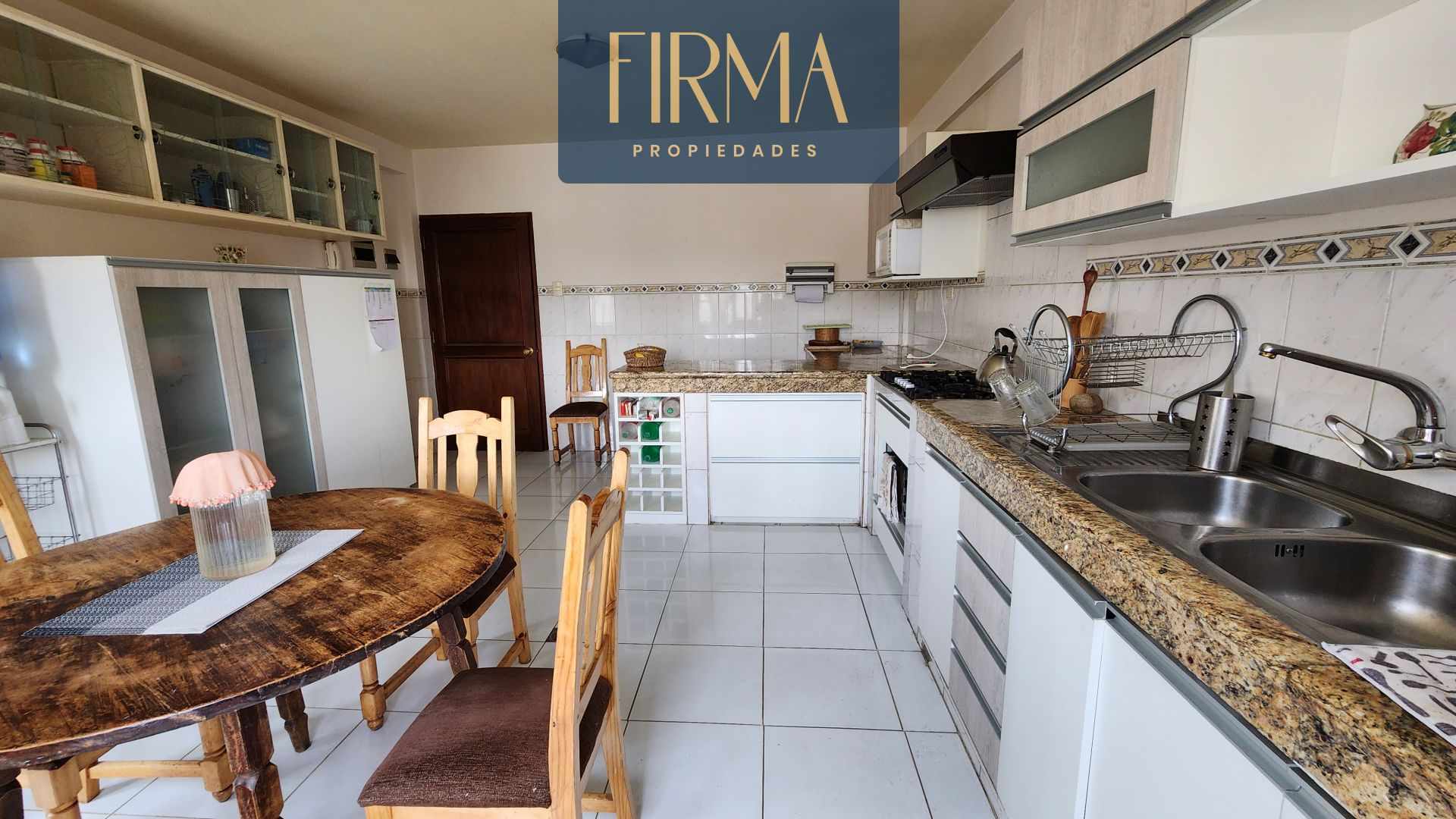 Casa en VentaIRPAVI, ARUNTAYA   5 dormitorios 4 baños 4 parqueos Foto 10