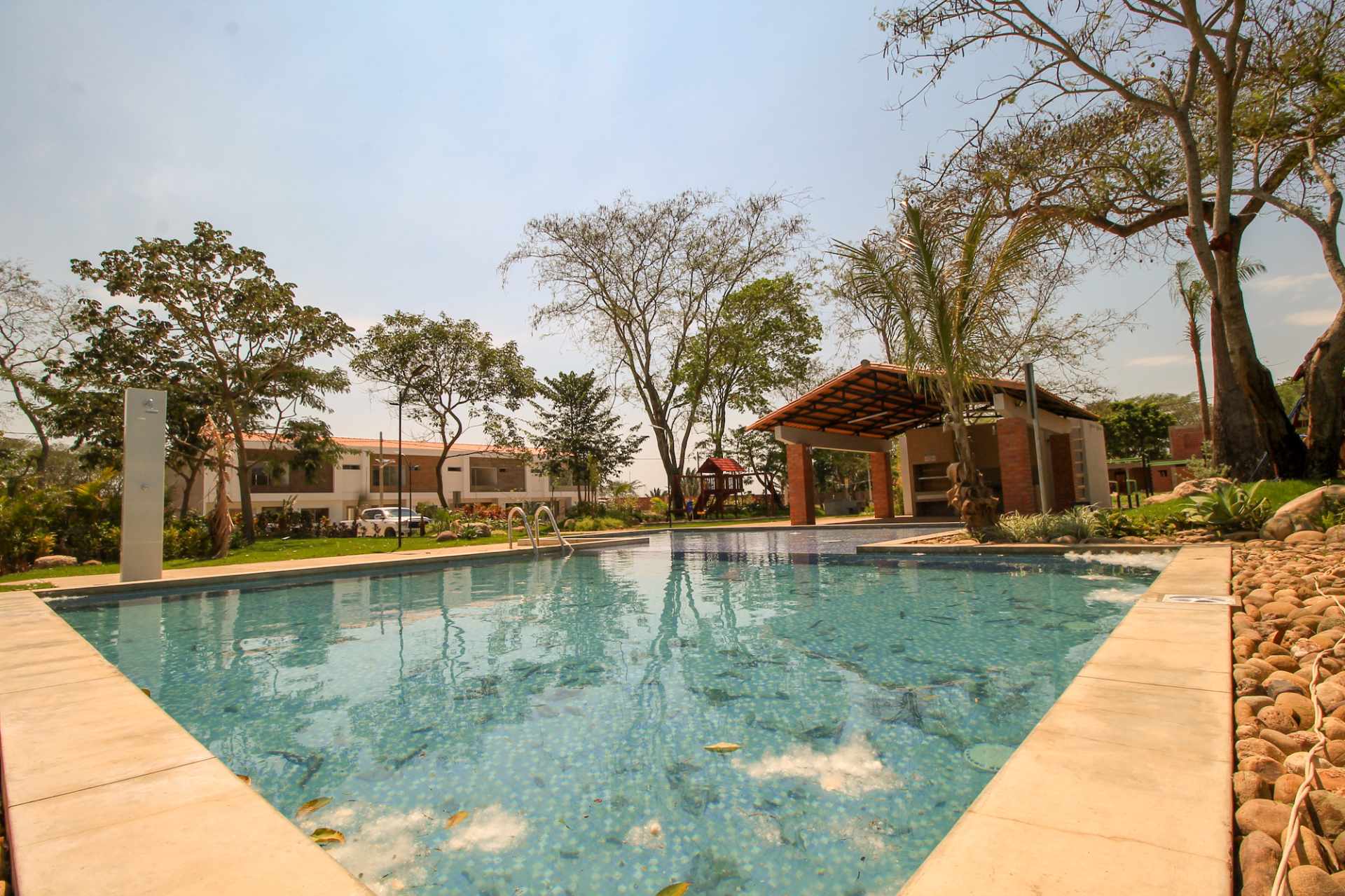 Casa en Carretera Norte en Santa Cruz de la Sierra 4 dormitorios 4 baños 3 parqueos Foto 13