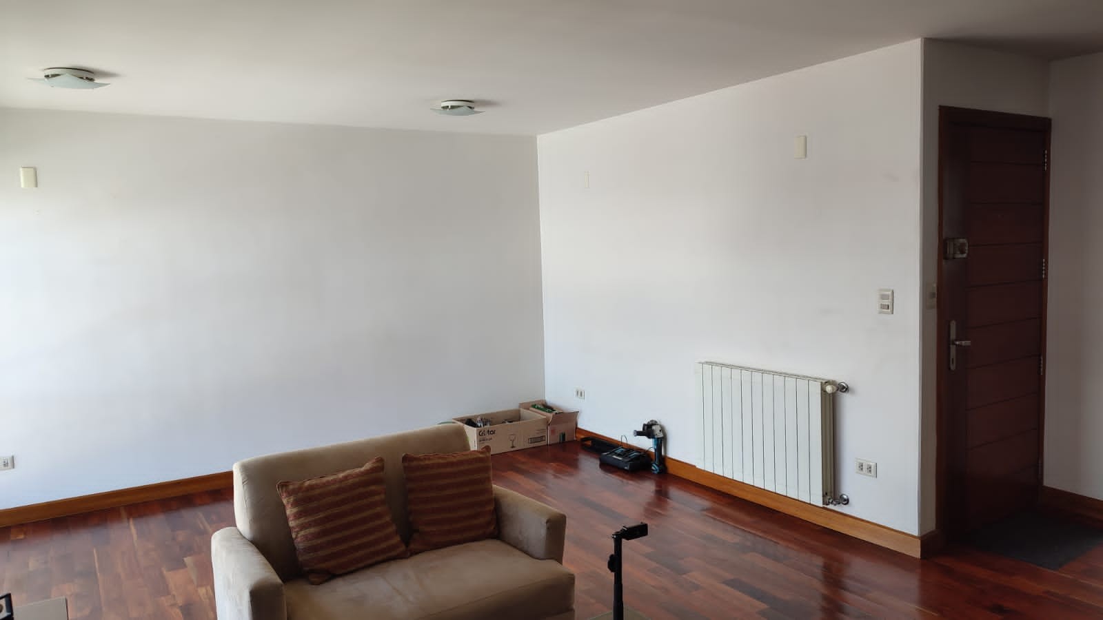 Departamento en VentaAV. COSTANERA 3 dormitorios 4 baños 1 parqueos Foto 6