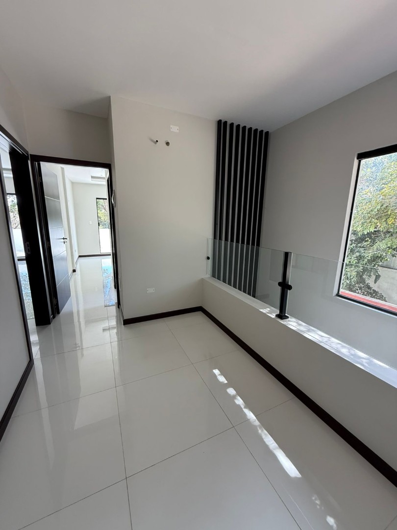 En Venta a $us 285,000 Foto 5