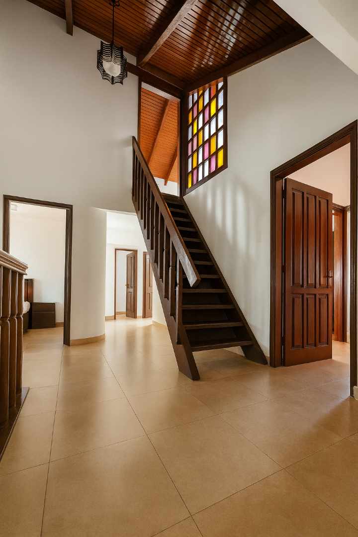 Casa en Venta⭐ CASA EN AVENIDA PRINCIPAL AV. RÍO GRANDE CON GRAN TERRENO, 5 SUITES Y GARAJE MÚLTIPLE Foto 4