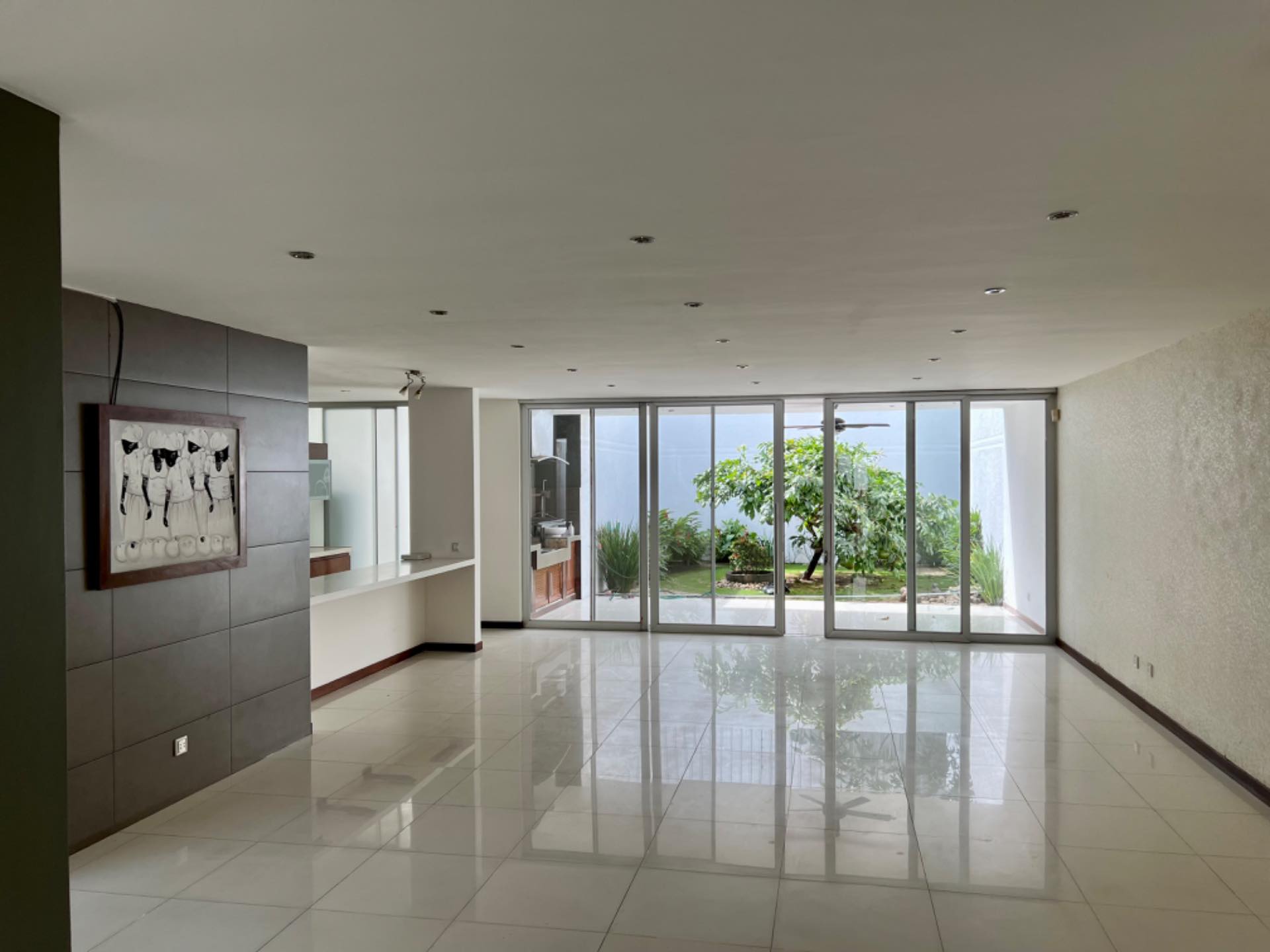 Casa Equipetrol Norte frente Mall Ventura Foto 5