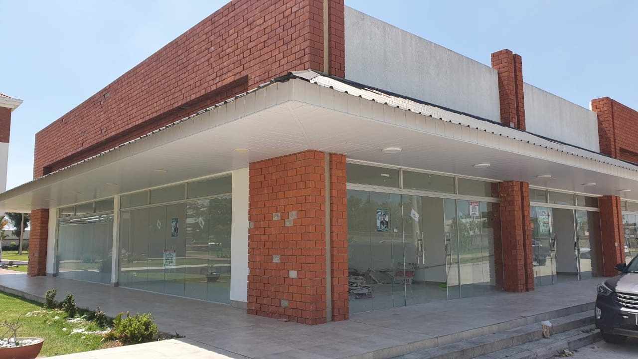 Oficina en Urubó en Santa Cruz de la Sierra 1 dormitorios 1 baños 5 parqueos Foto 4