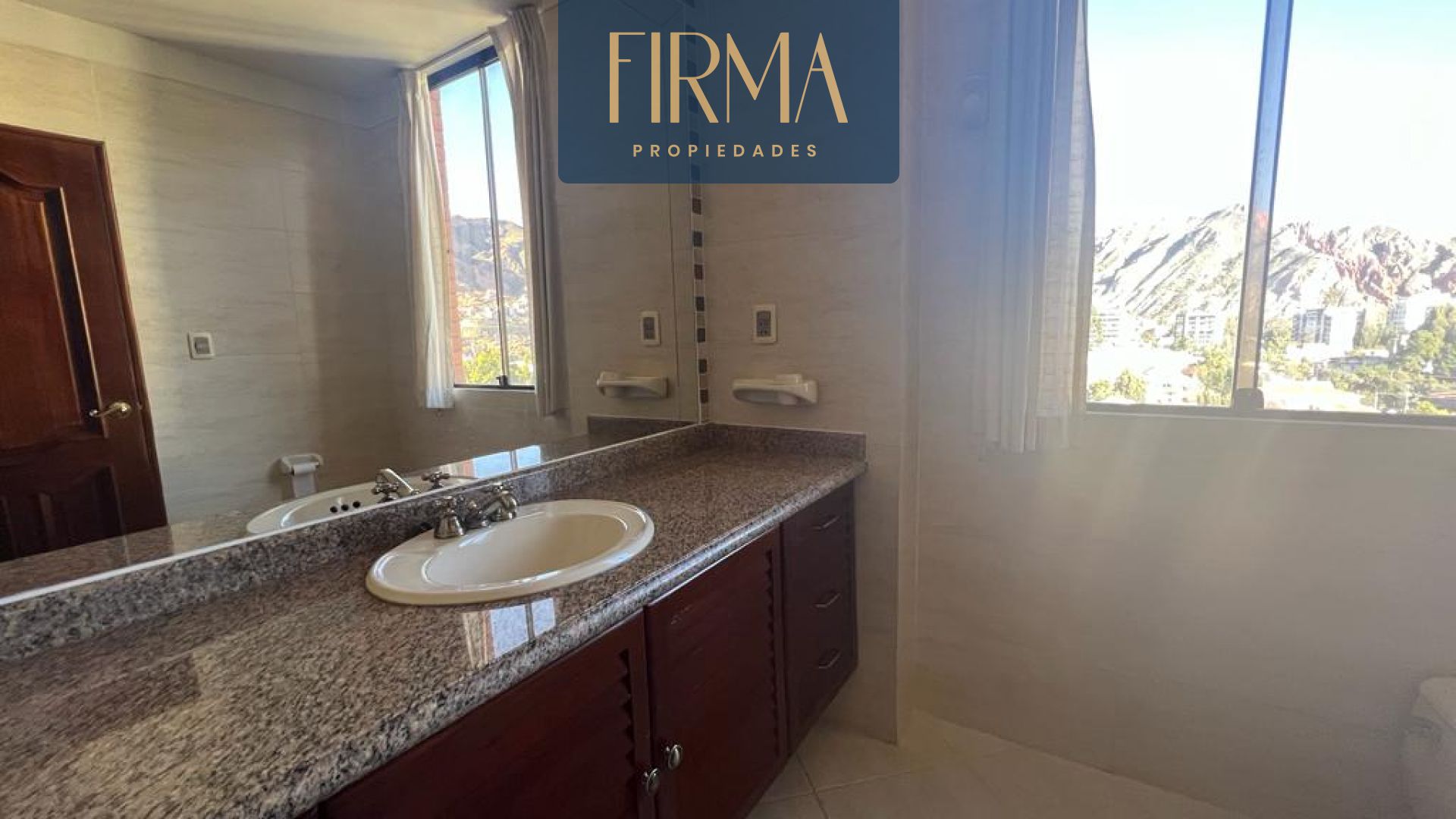 En Anticrético a $us 100,000 Foto 11