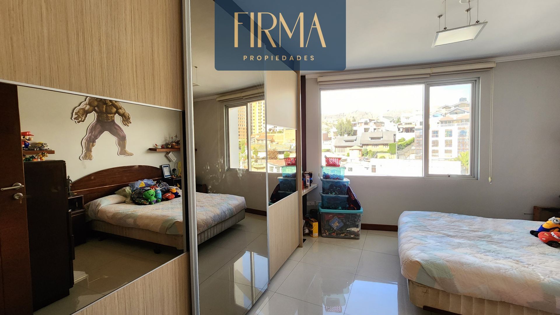 Departamento en VentaCALACOTO  (BALLIVIAN) 3 dormitorios 4 baños 1 parqueos Foto 2