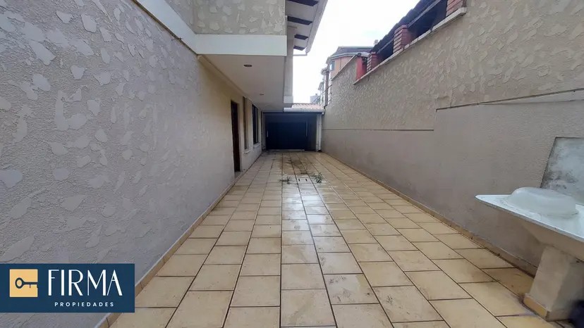 Casa en Calacoto en La Paz 3 dormitorios 3 baños 4 parqueos Foto 7
