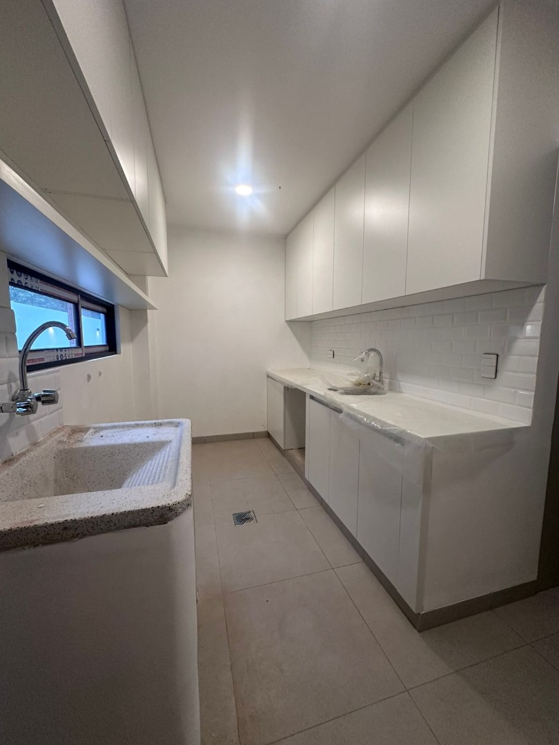 En Venta a $us 360,000 Foto 16