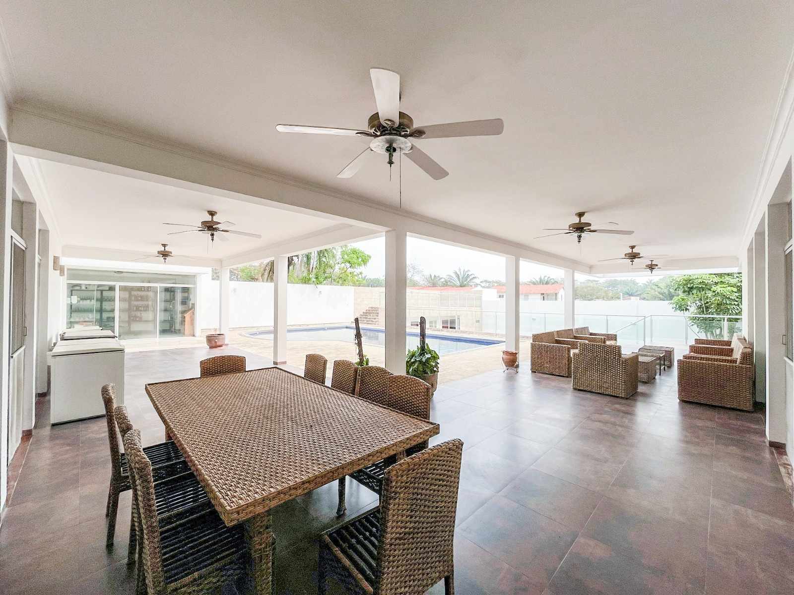 Casa en VentaHERMOSA CASA EN VILLA BONITA, CON UNA ESPECTACULAR PISCINA Y TODO LO QUE SOÑAS PARA TU FAMILIA 

 Foto 22
