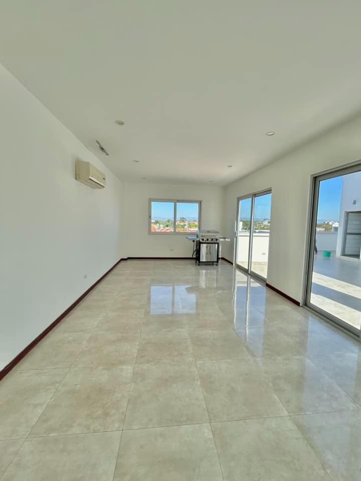 Departamento en Las Palmas en Santa Cruz de la Sierra 2 dormitorios 2 baños 1 parqueos Foto 3