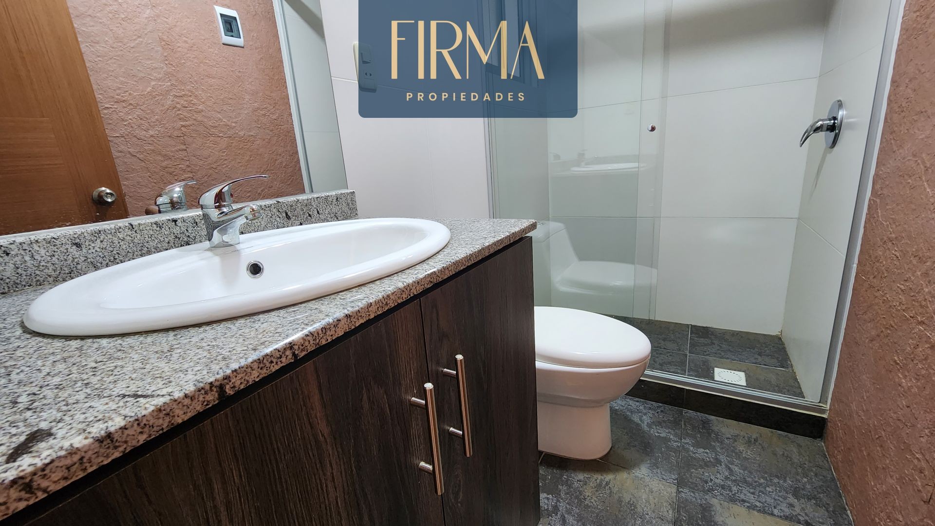 Departamento en Irpavi en La Paz 3 dormitorios 4 baños 1 parqueos Foto 3