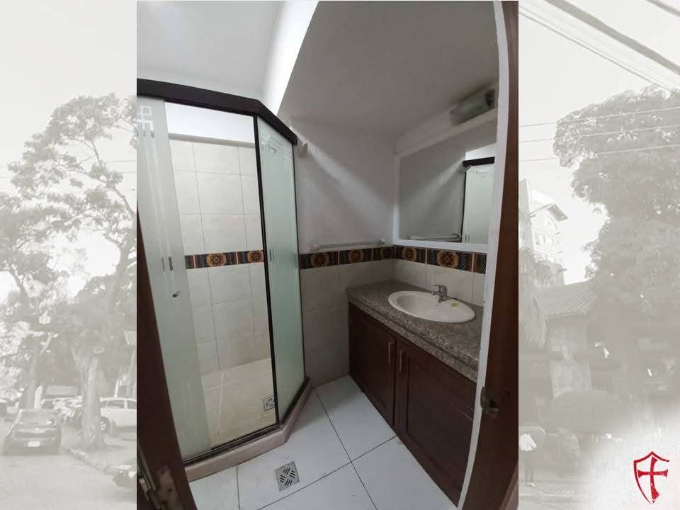 En Alquiler a Bs 4,500 Foto 4