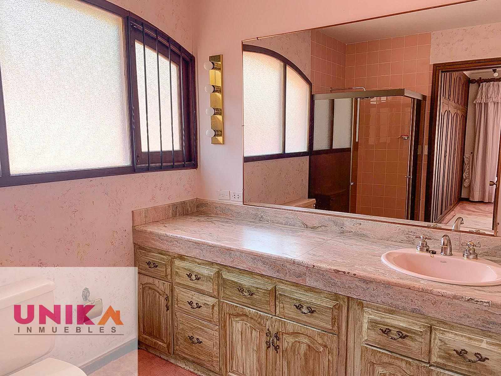 Casa en La Florida en La Paz 3 dormitorios 5 baños 3 parqueos Foto 9